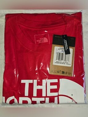 NWT The North Face Men's Half Dome Short Sleeve Graphic Tee - Red - Size M